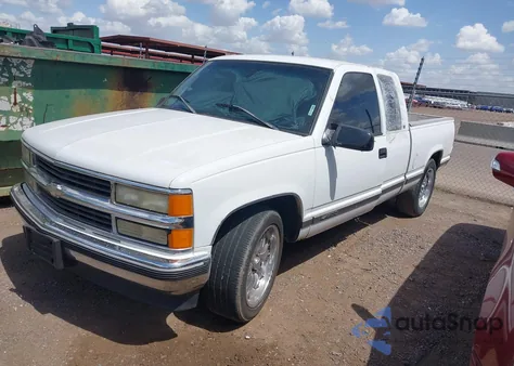 1998 Chevrolet Gmt-400 C1500 z USA, uszkodzony, nr VIN 2GCEC19M5W1270556